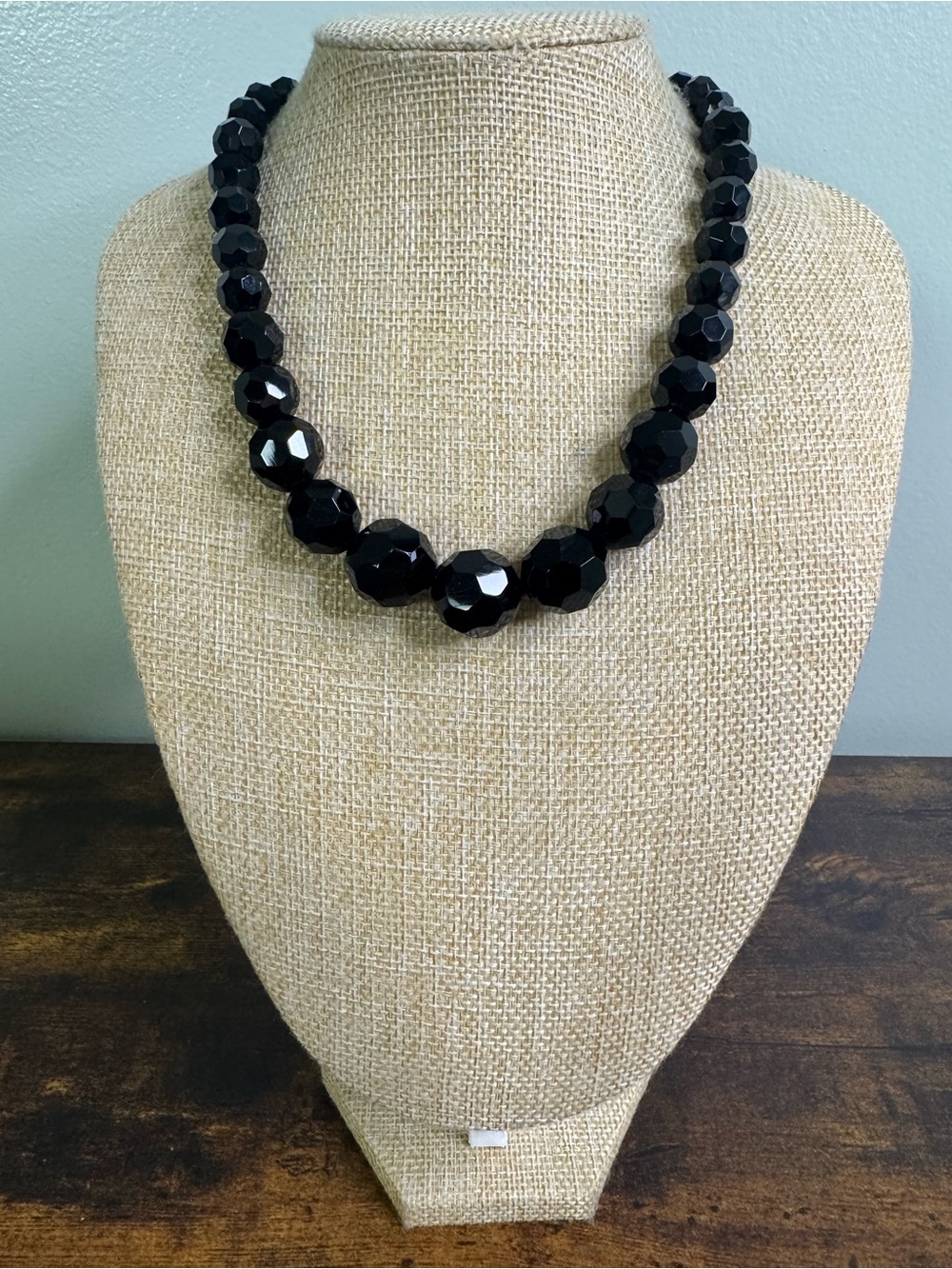 Retro Black Faceted Glass Bead Graduated Necklace - Iconic 90’s